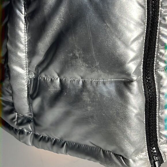 Victoria’s Secret Silver Elegance: Metallic Puffer Vest - Size Medium - Picture 12 of 14